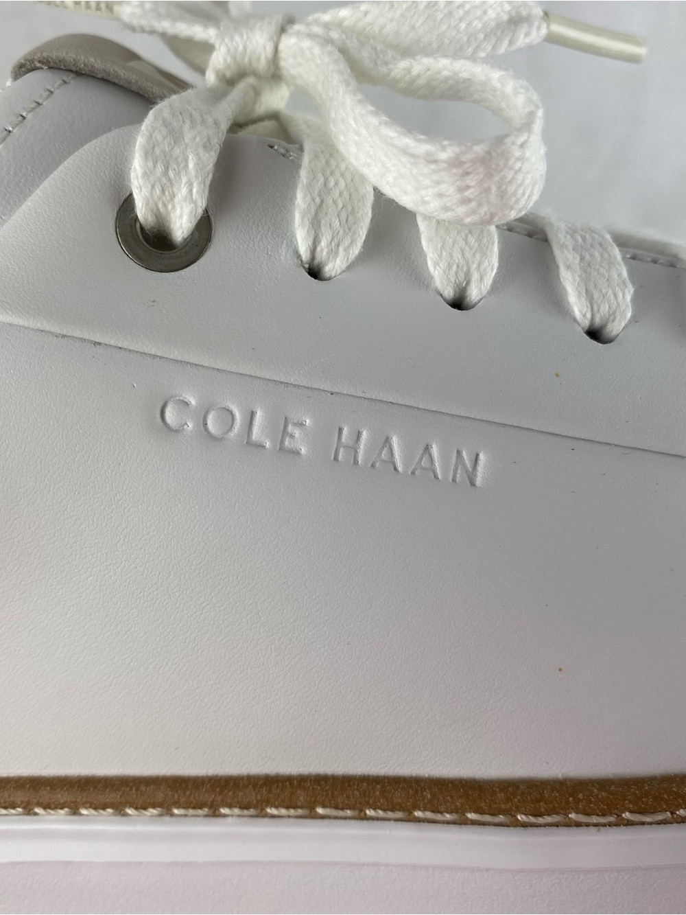 Cole Haan Women’s White Leather 360 Top Spin Sneakers with Tan Trim. 9.5 - Picture 10 of 13